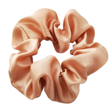 Charger l'image dans la galerie, SCRUNCHIE EN SATIN AMANDE